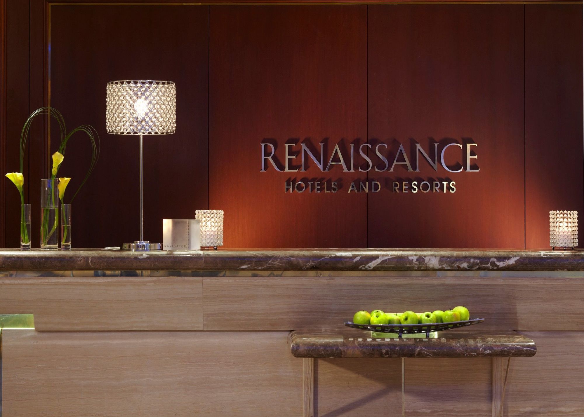 Renaissance Angeles Airport Hotel